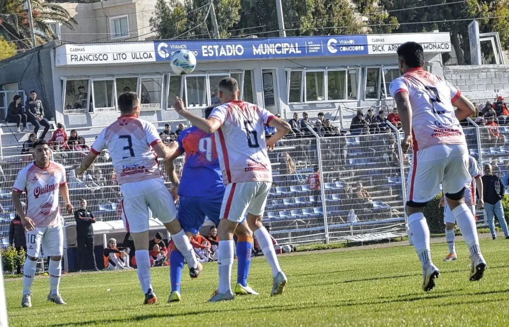 Jorge Montesino: "Huracán ganó un partido intenso de principio a fin"
