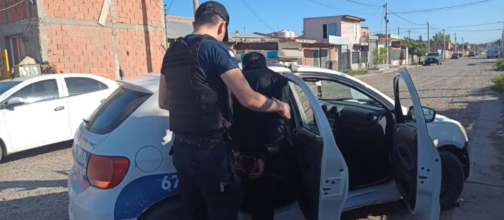 Se abocaban a un "corredor seguro" y detuvieron a un sujeto con pedido de captura