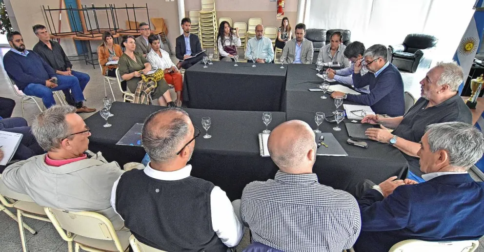 Provincia redactará un convenio para establecer un nuevo ordenamiento regulatorio del sistema provincial de energía