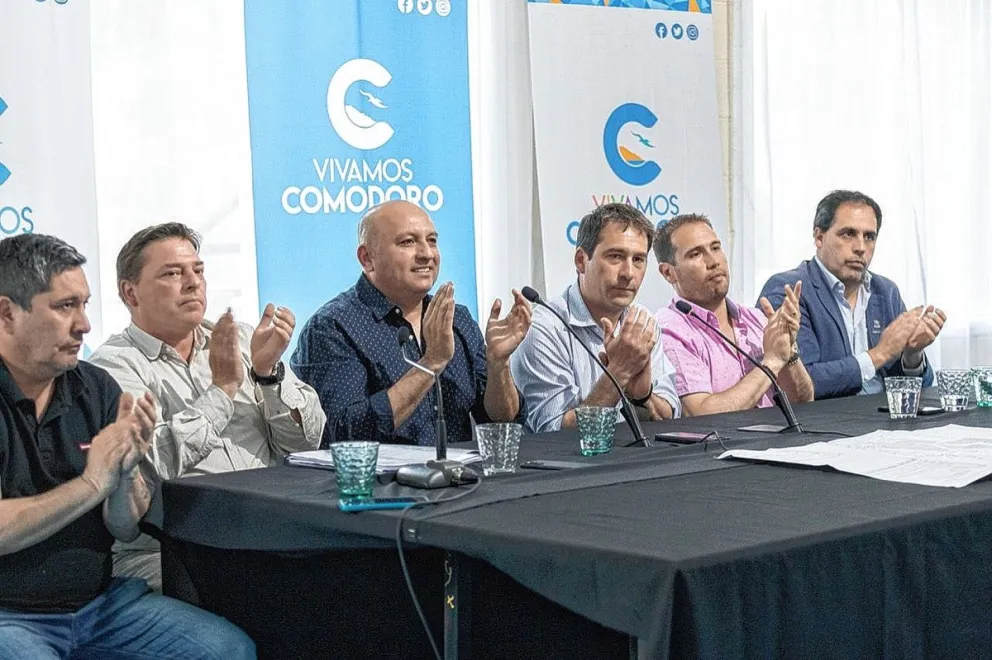 Luque licitó histórica obra de gas para barrio Centenario