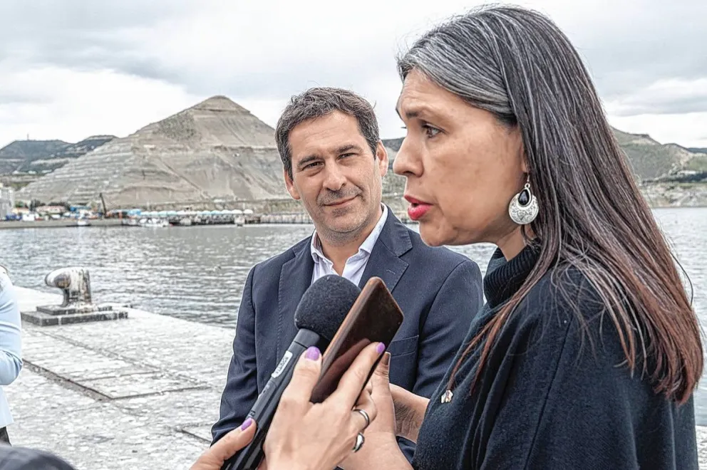 La Embajadora de Chile recorrió el puerto de Comodoro 