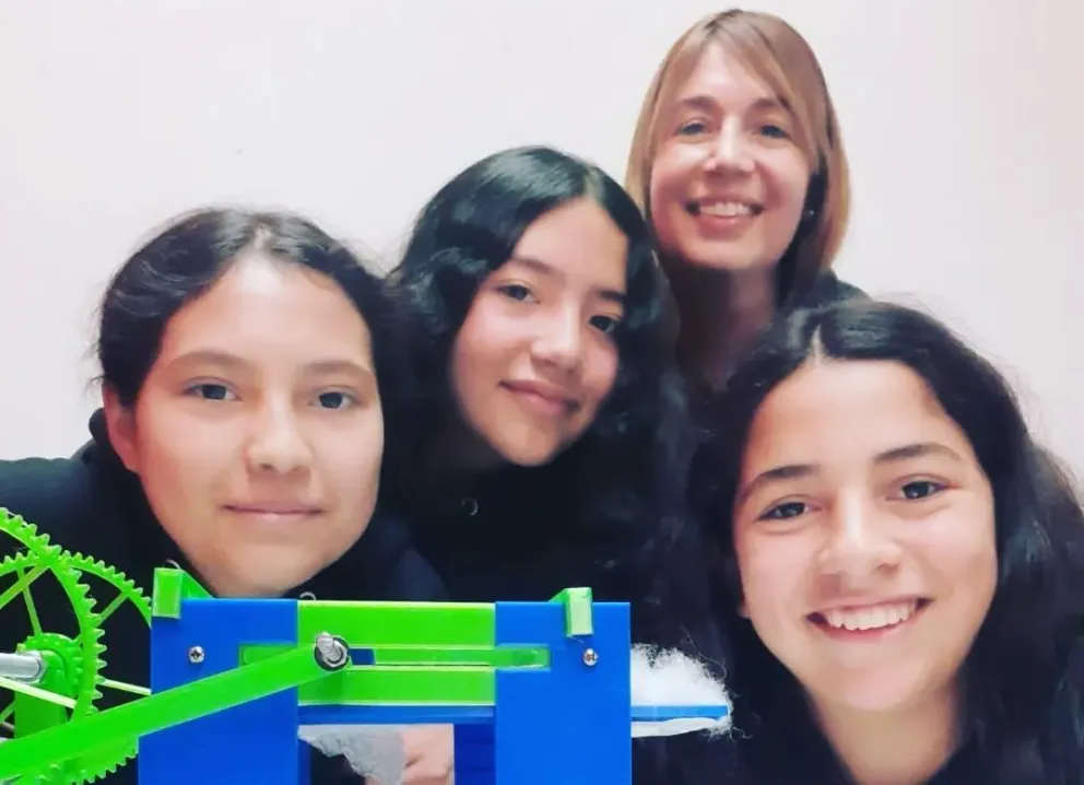 Alumnas de la ESETP N° 725 de Sarmiento ganaron el Primer puesto en la categoría 1° ciclo