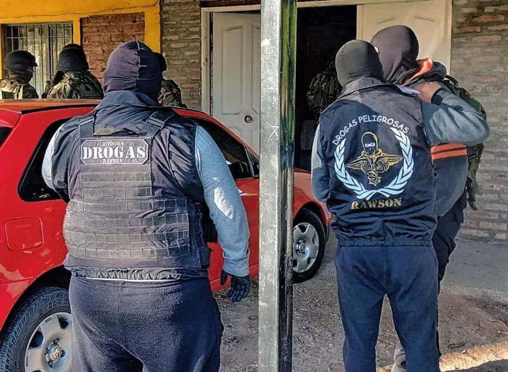 Desarticularon sitios de ventas de drogas en Trelew