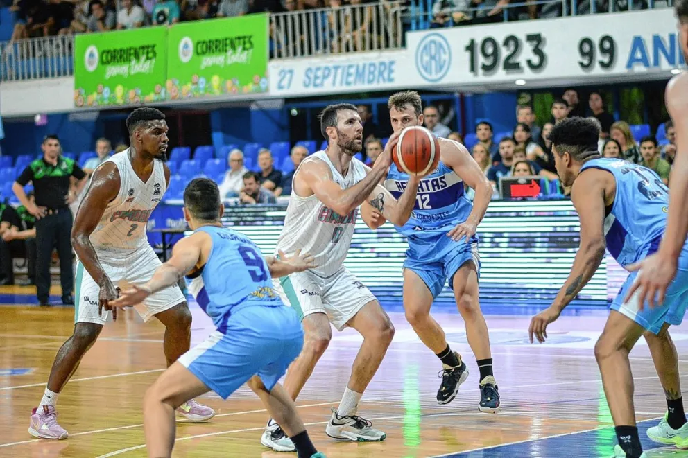 Gimnasia celebró en Corrientes