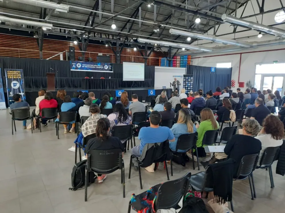 Se llevó a cabo el 1º Encuentro Provincial de Educación Técnica en Comodoro