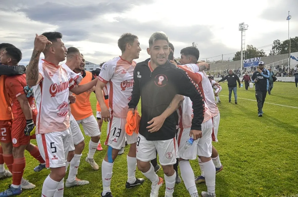 Rodrigo Ledesma, delantero de Huracán: "Buscamos el triunfo desde el comienzo"