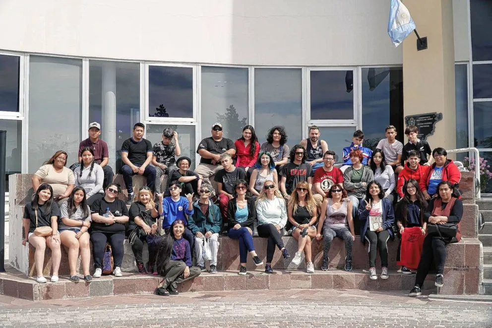 Juegos Culturales Evita 2022: La Delegación Chubutense viajó para participar en Mar del Plata