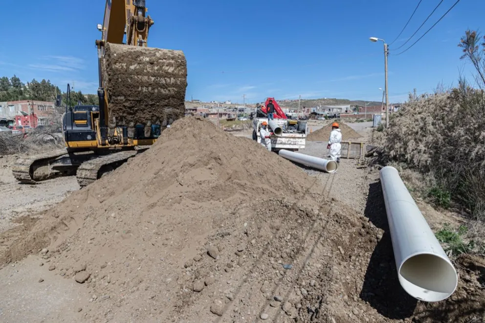 Continúan las obras en las arterias que unen el Cordón Forestal y Fracción XIV y XV