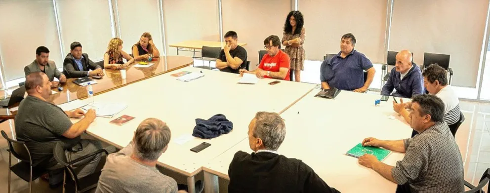 El Gobierno del Chubut acordó paritarias con trabajadores viales