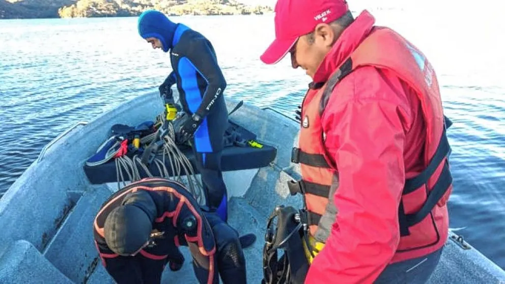 Murió ahogado un soldado mientras realizaba una práctica en el Lago San Roque