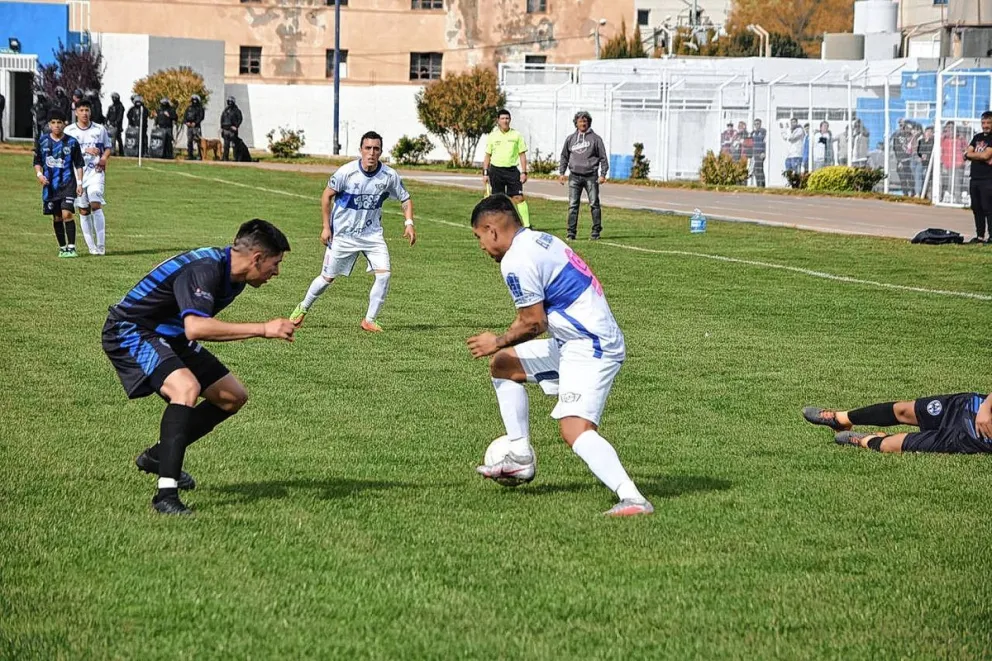 Ferro y Newbery se ponen al día en Laprida