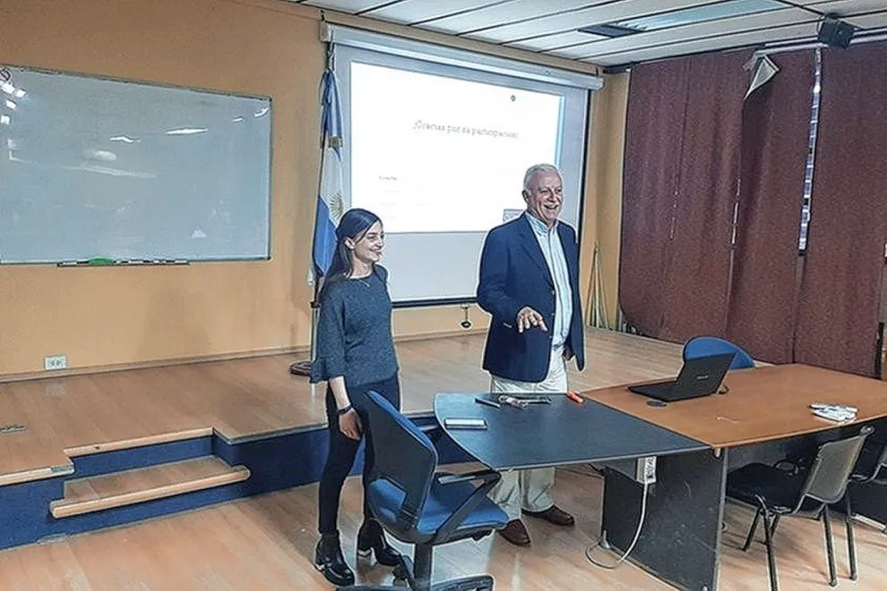 El ingeniero Fava y la ingeniera Filipetti disertaron en la UNPSJB