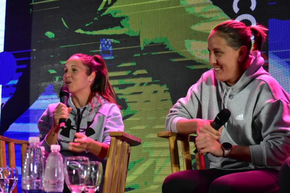 Belén Succi y Rocío Sánchez Moccia, dos “Leonas” en la Expo Deportes
