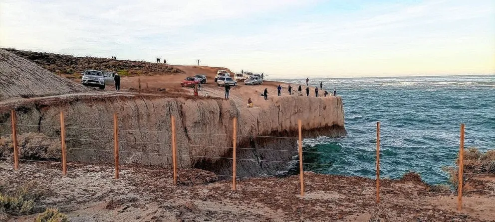 Organizan un trekking en defensa de las playas públicas
