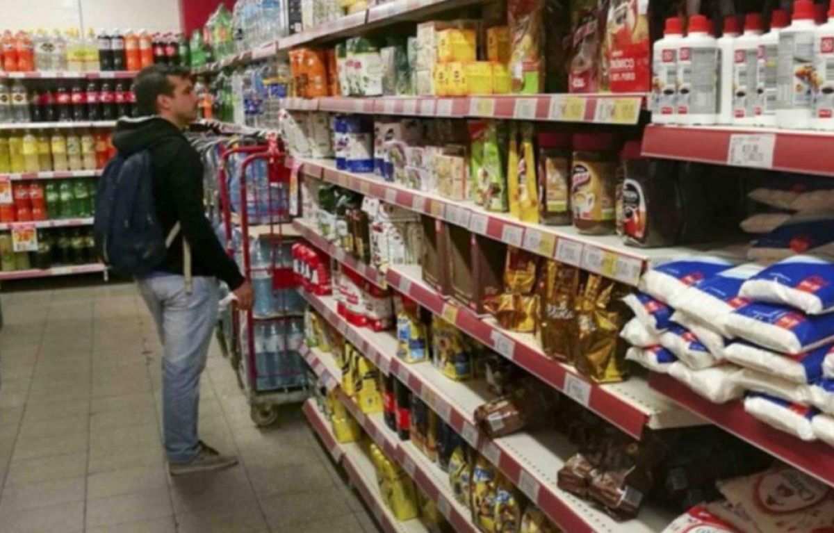 El Gobierno acentúa la presión sobre las empresas para forzar el congelamiento de precios