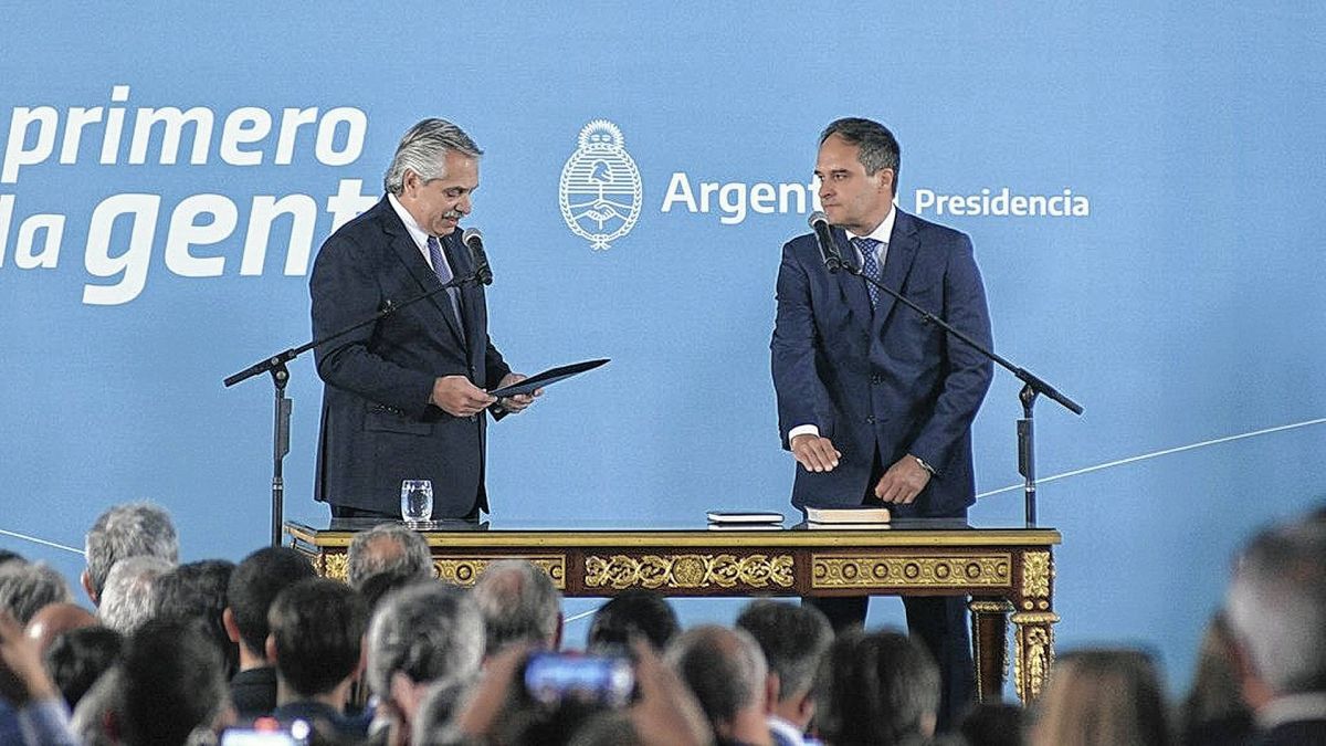 Fernández le tomó juramento a Maggiotti y destacó la imagen de Ferraresi: "Te han dejado la vara muy alta"