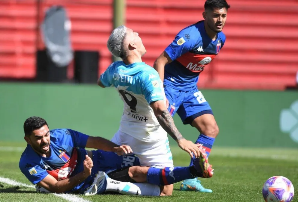 Baja sensible para Racing: Copetti sufrió un esguince de rodilla y tobillo y se pierde la final frente a Boca