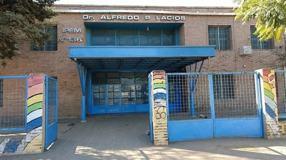 En Córdoba un hombre asesinó al papá de un compañero de su hijo en una discusión