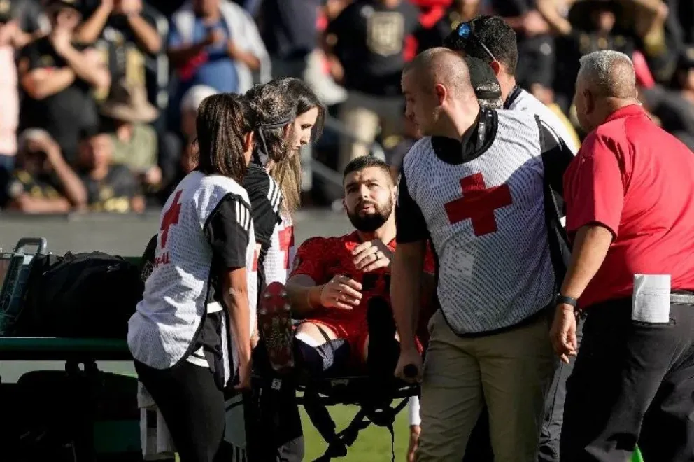 Uno de los arqueros de Canadá, Maxime Crépeau, sufrió rotura de tibia y peroné y quedará fuera del Mundial