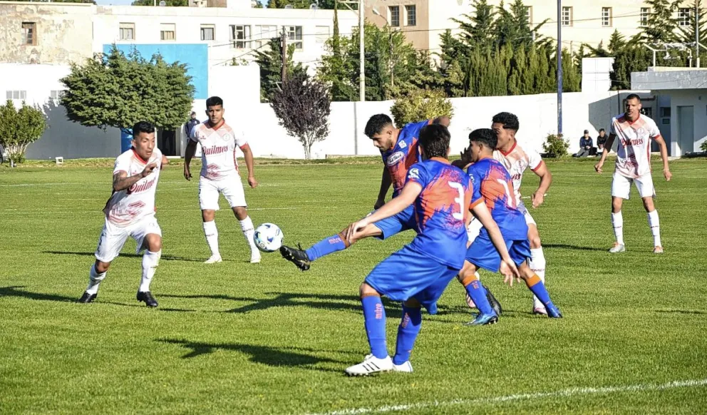Decisivo choque entre C.A.I. y Huracán