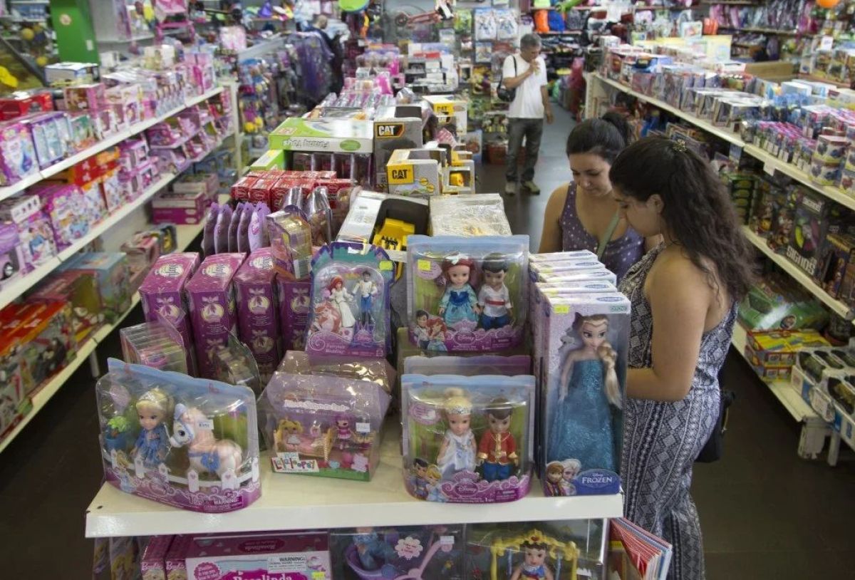 Las ventas minoristas pymes bajaron 3,2% anual en octubre y suman el cuarto mes consecutivo en caída