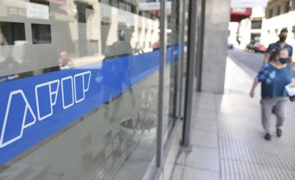 Impuesto a las Ganancias: rige el piso de $330.000 y alcanzaría a algunos aguinaldos
