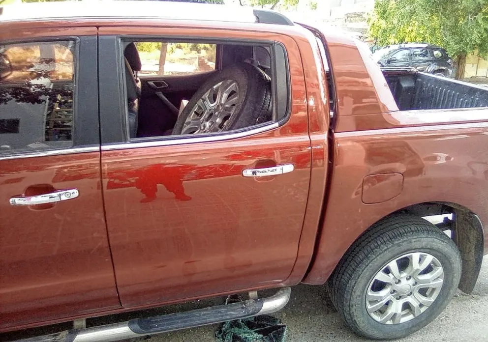 A un empresario de la pesca le robaron 100.000 pesos de la camioneta, afuera de céntrico apart-hotel de Trelew