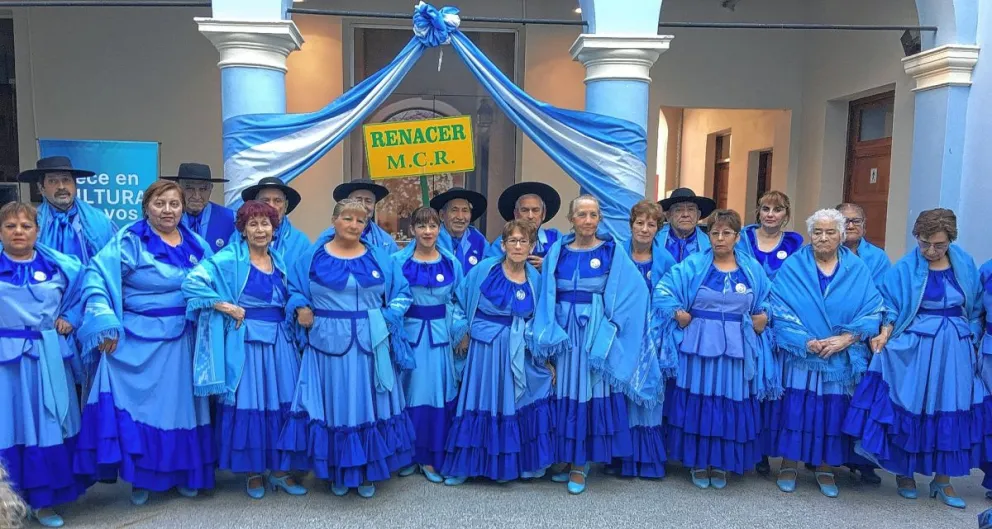 Ballet Proyección Sur y grupo Renacer cumplen 39 años el Día de la Tradición
