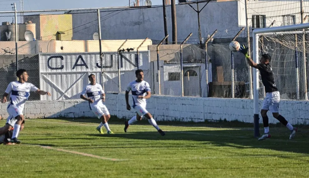 Dos juegos para completar la cuarta fecha