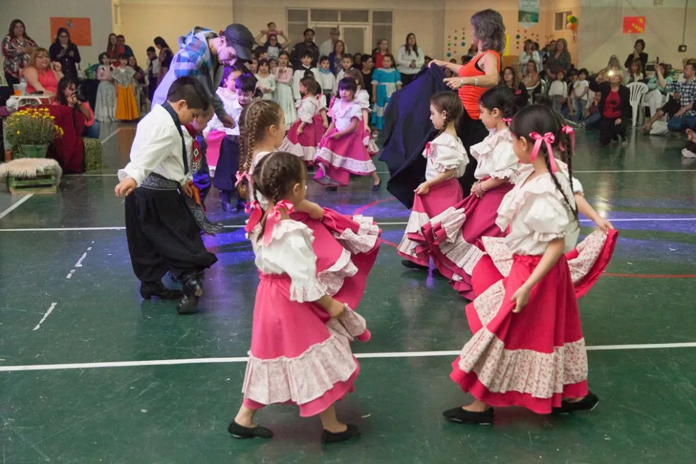 Rada Tilly celebra el Día de la Tradición