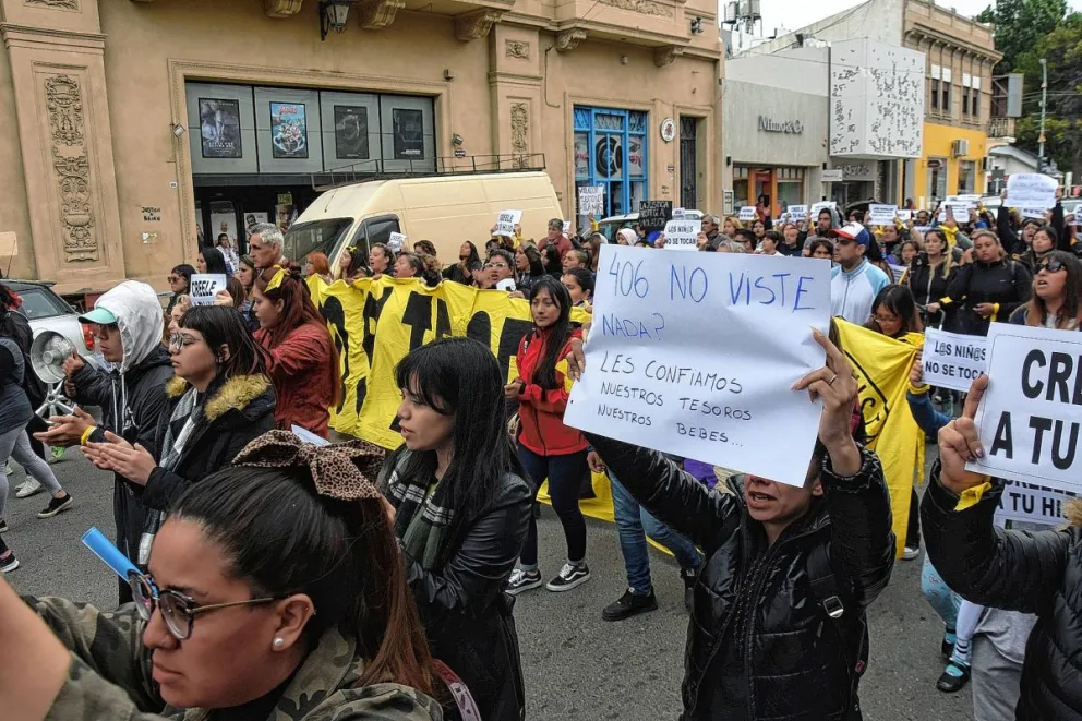 Padres del Jardín 406 vuelven a marchar este viernes 