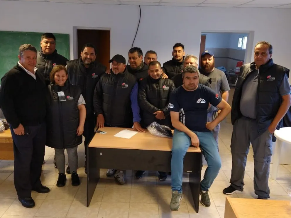 Provincia entregó indumentaria a inspectores que cumplen tareas en los puertos de Chubut