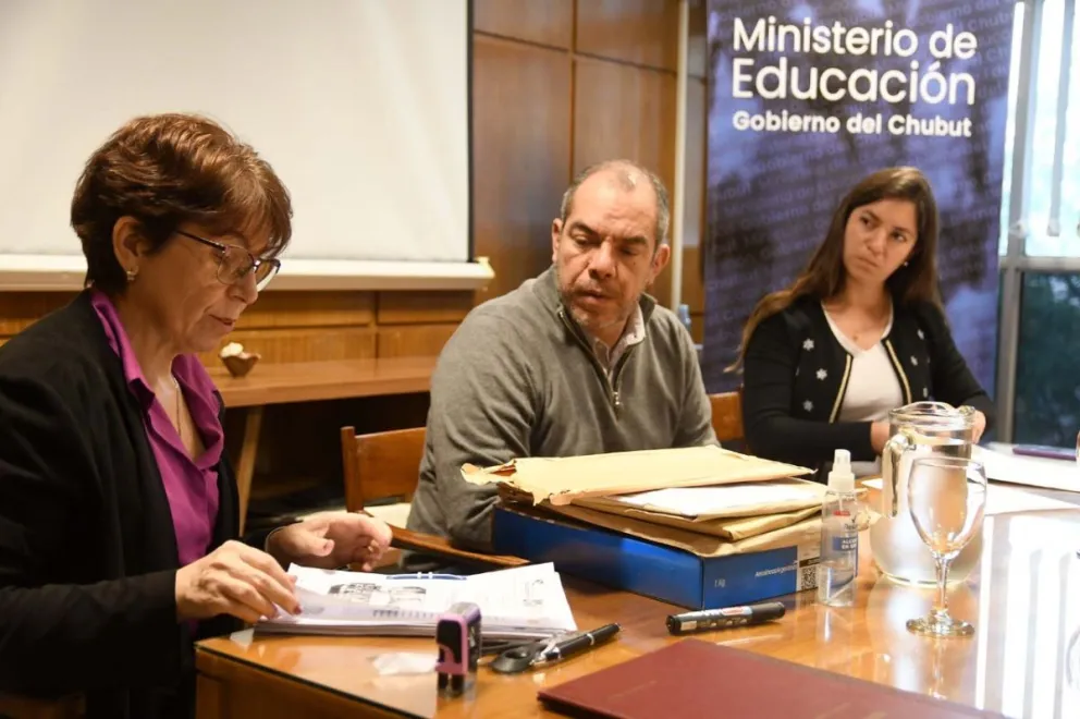 El Gobierno Provincial licitó la compra de mobiliario escolar para 155 escuelas de la provincia 