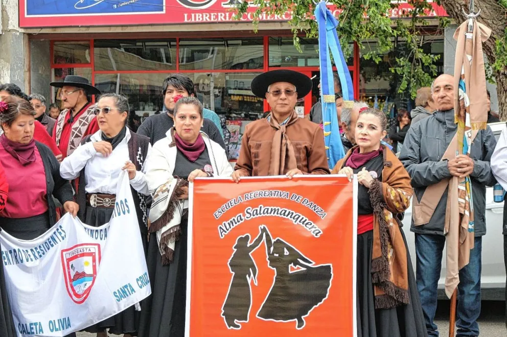Caleta Olivia: Amplia convocatoria de vecinos en el Día de la Tradición