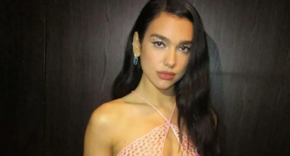 Los motivos por los que Dua Lipa no estará en la ceremonia de Qatar 2022