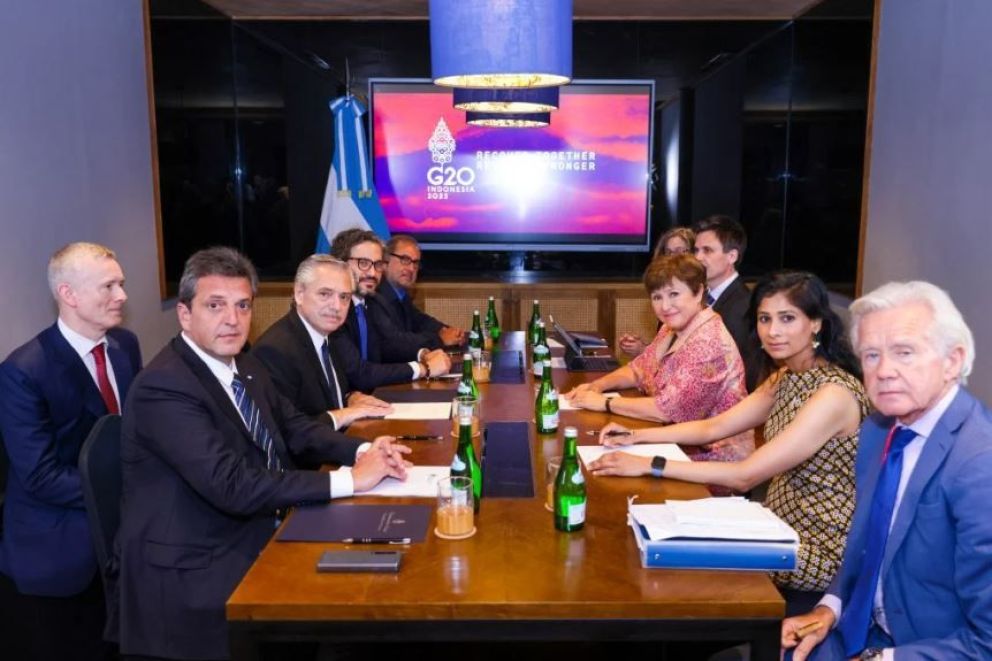 El presidente está reunido con la titular del FMI y buscará modificar las metas acordadas