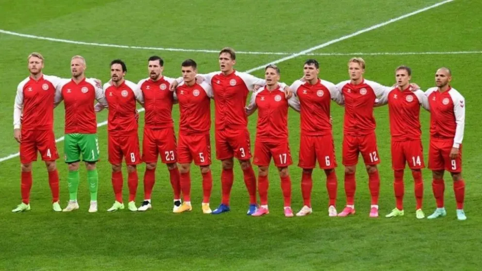 La FIFA rechazó que Dinamarca vistiera camisetas con el eslogan "Derechos humanos para todos"