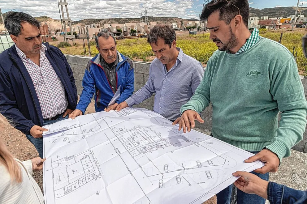 Luque recorrió el predio que el Municipio cedió a fábrica de embutidos para seguir impulsando su crecimiento