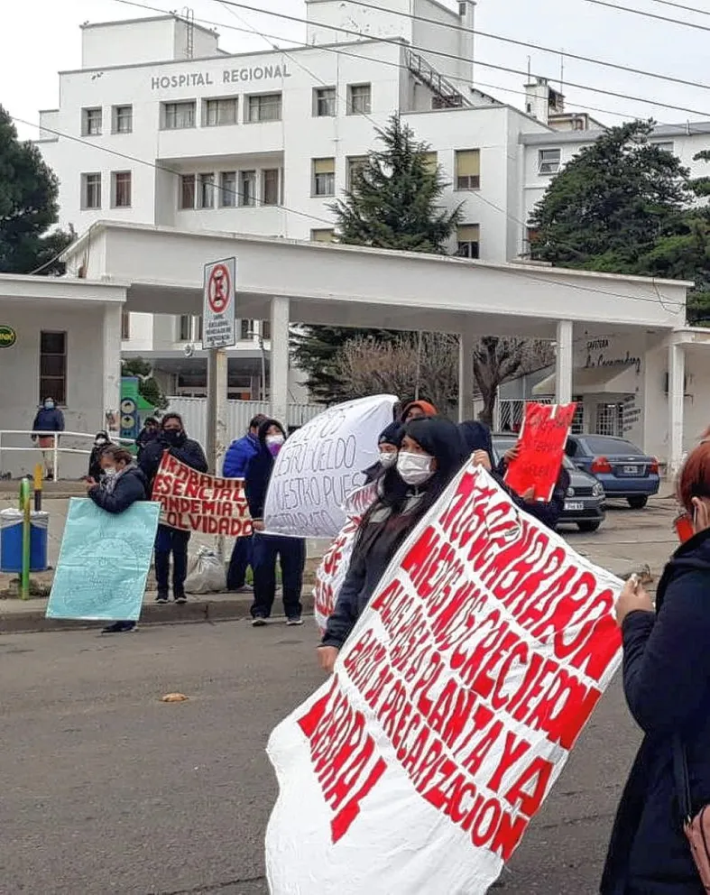 Médicos realizan una jornada de visibilización de la crisis en Salud Pública