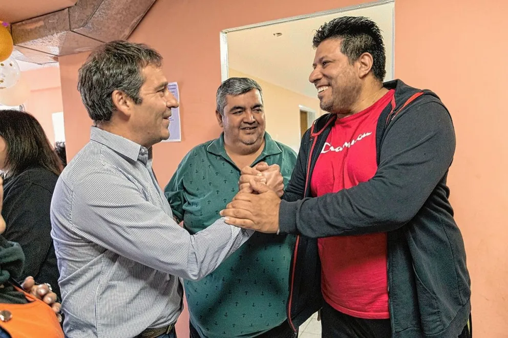 Los 40 del Quirno Costa: Luque ratificó la continuidad del plan de obras en el barrio