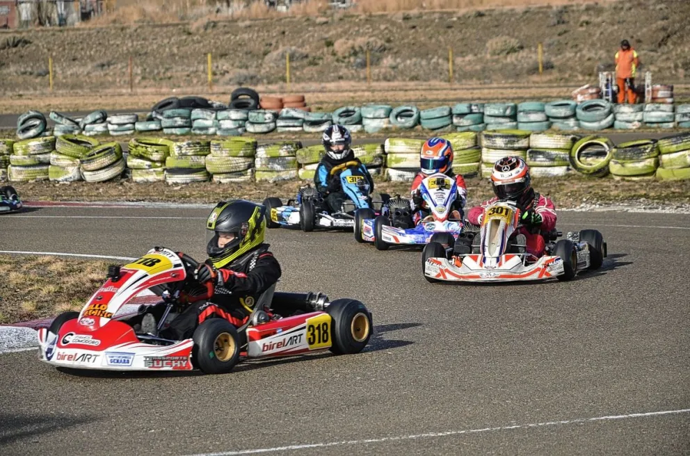 El karting vive las horas previas al GP Coronación