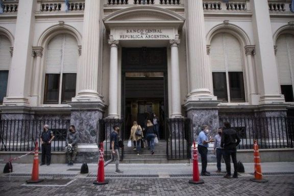 Comitiva del FMI culmina visita en Argentina para evaluar metas económicas del acuerdo financiero