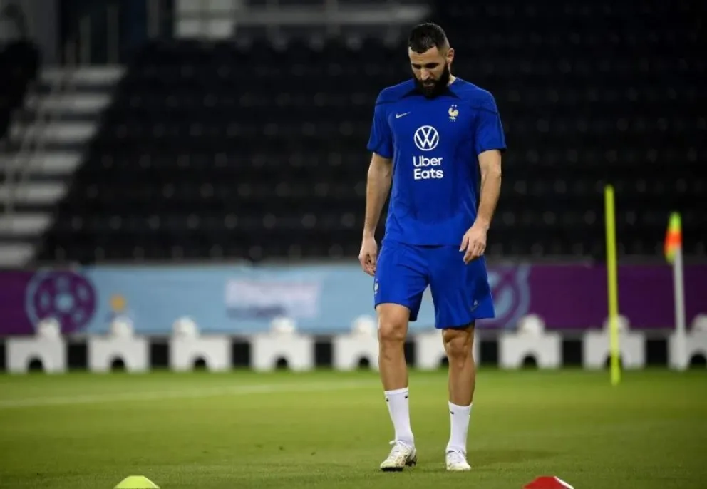 Alerta en Francia: Benzema abandonó el entrenamiento y podría perderse el mundial