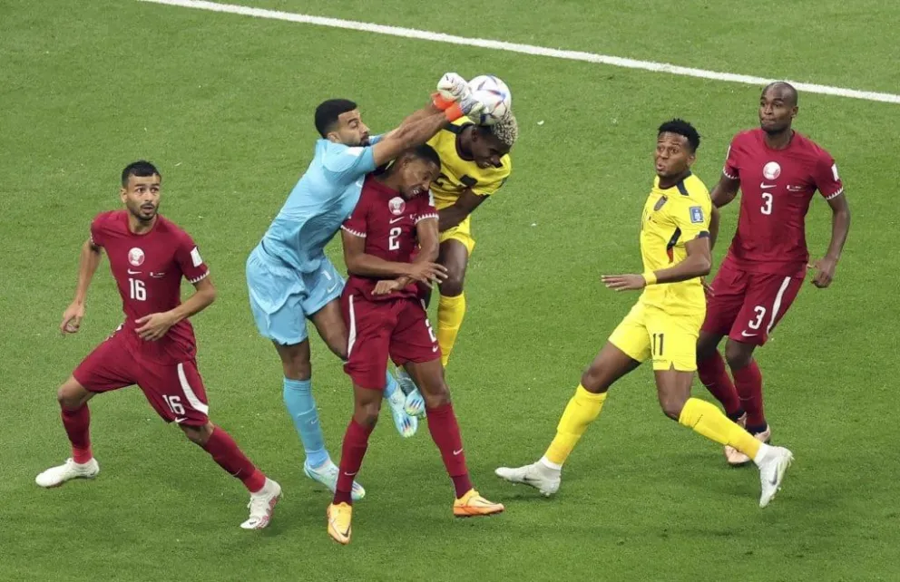 Qatar, el primer anfitrión que perdió en el debut en un Mundial: deslucida actuación y abandono de los hinchas
