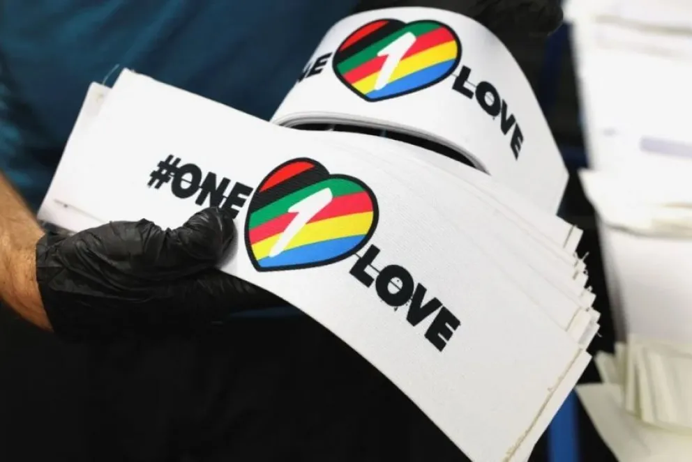 Qatar: Se agotan los brazaletes One Love