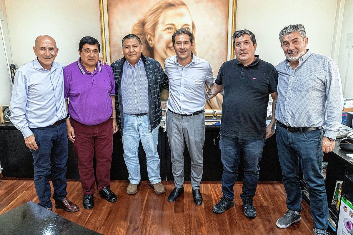 Luque recibió a los principales referentes gremiales de Comodoro en su camino a la gobernación