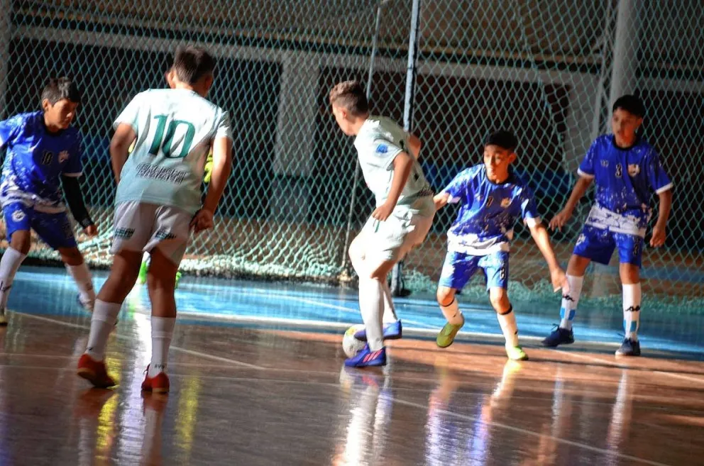 La Súper y Huracán avanzaron a las semifinales en C-11