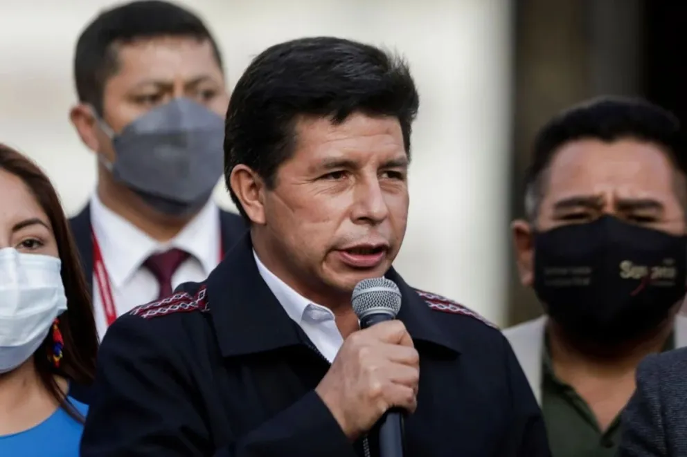 Perú: Castillo cambió el jefe de Gabinete y la oposición lo acusa de querer disolver el Congreso