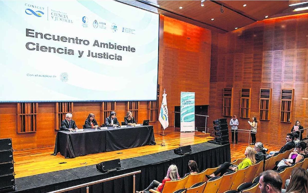 Se realizó el Primer Encuentro “Ambiente, Ciencia y Justicia”