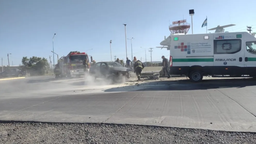 Accidente en la rotonda de acceso al Aeropuerto